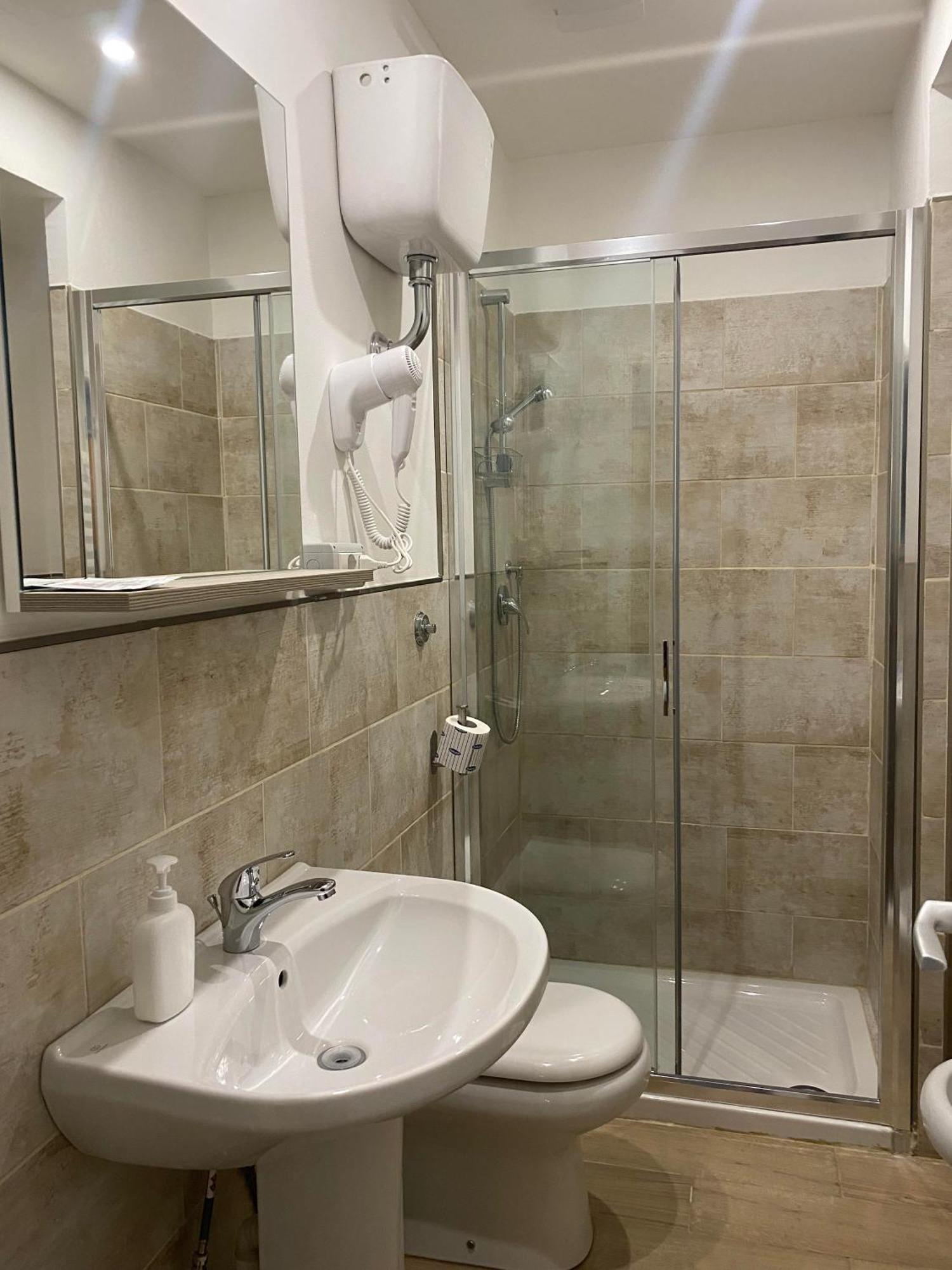 Eureka Rooms Рим Екстер'єр фото